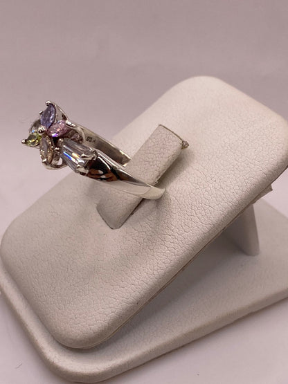 Anillo Floral Multicolor con Zirconias en Plata Ley 925, vista lateral