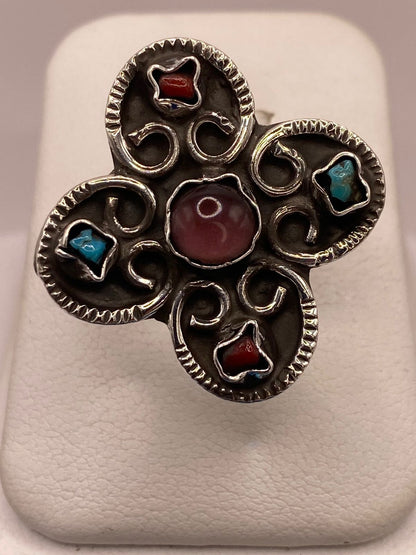 Anillo Floral de Plata Ley 925 con Amatista, Jaspe y Turquesa, vista de detalle