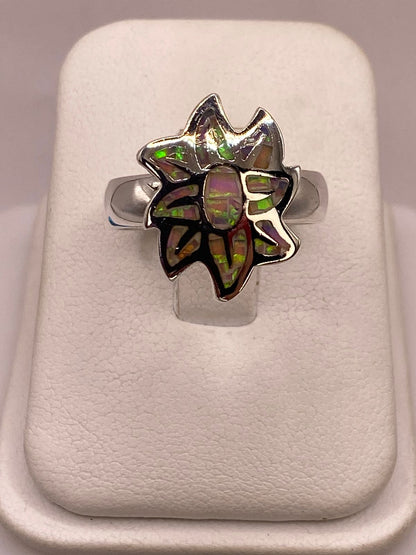 Anillo Floral de Plata Ley 925 con Ópalo de Fuego Rosa, vista frontal