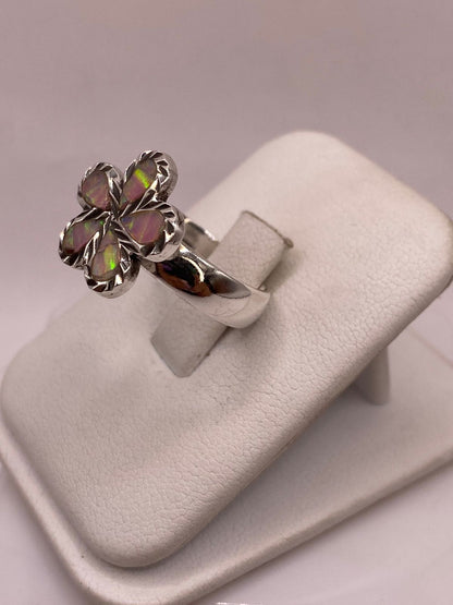 Anillo Floral de Plata Ley 950 con Ópalo de Fuego Rosa Pastel, vista lateral