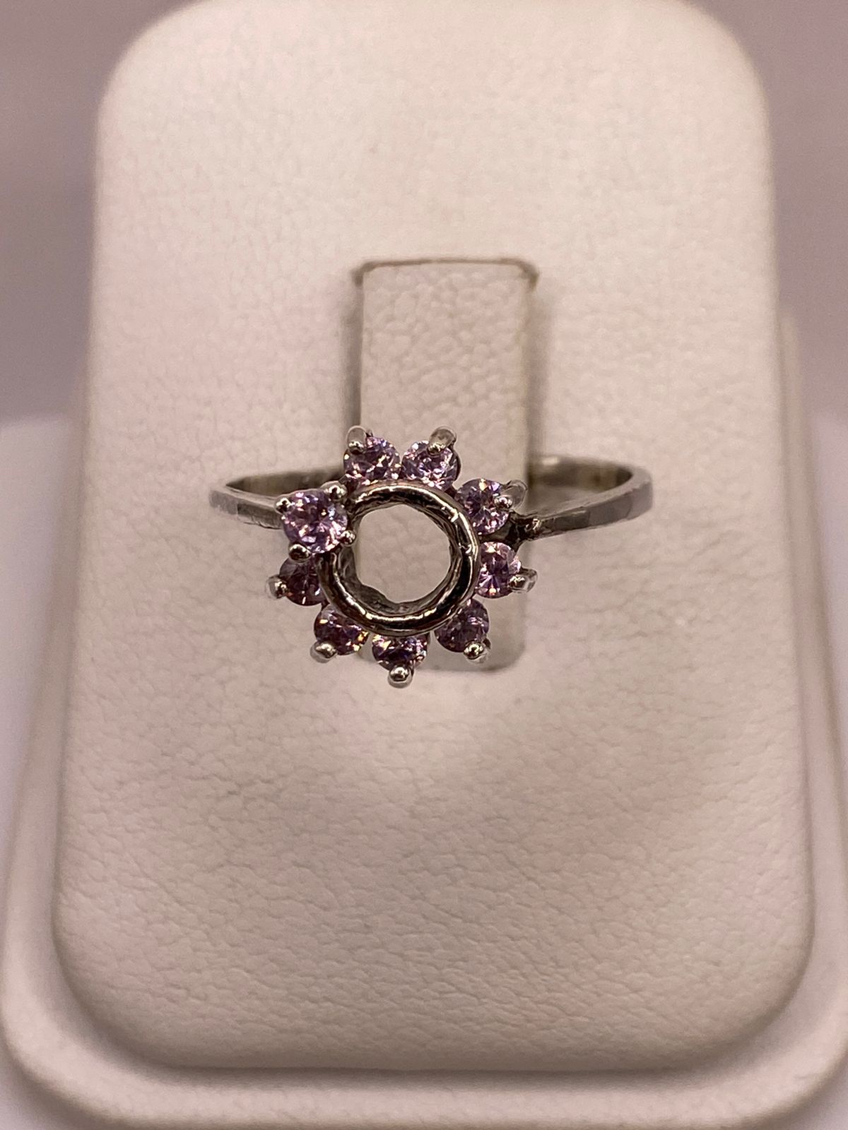 Anillo Floral con Zirconias Rosas en Plata Ley 925, vista superior