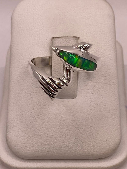 Anillo Forma de Delfín con Ópalo de Fuego Verde en Plata Ley .950, vista superior