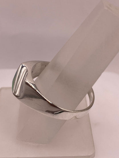 Anillo Geométrico de Plata Ley 925 con Ópalo de Fuego, vista de detalle