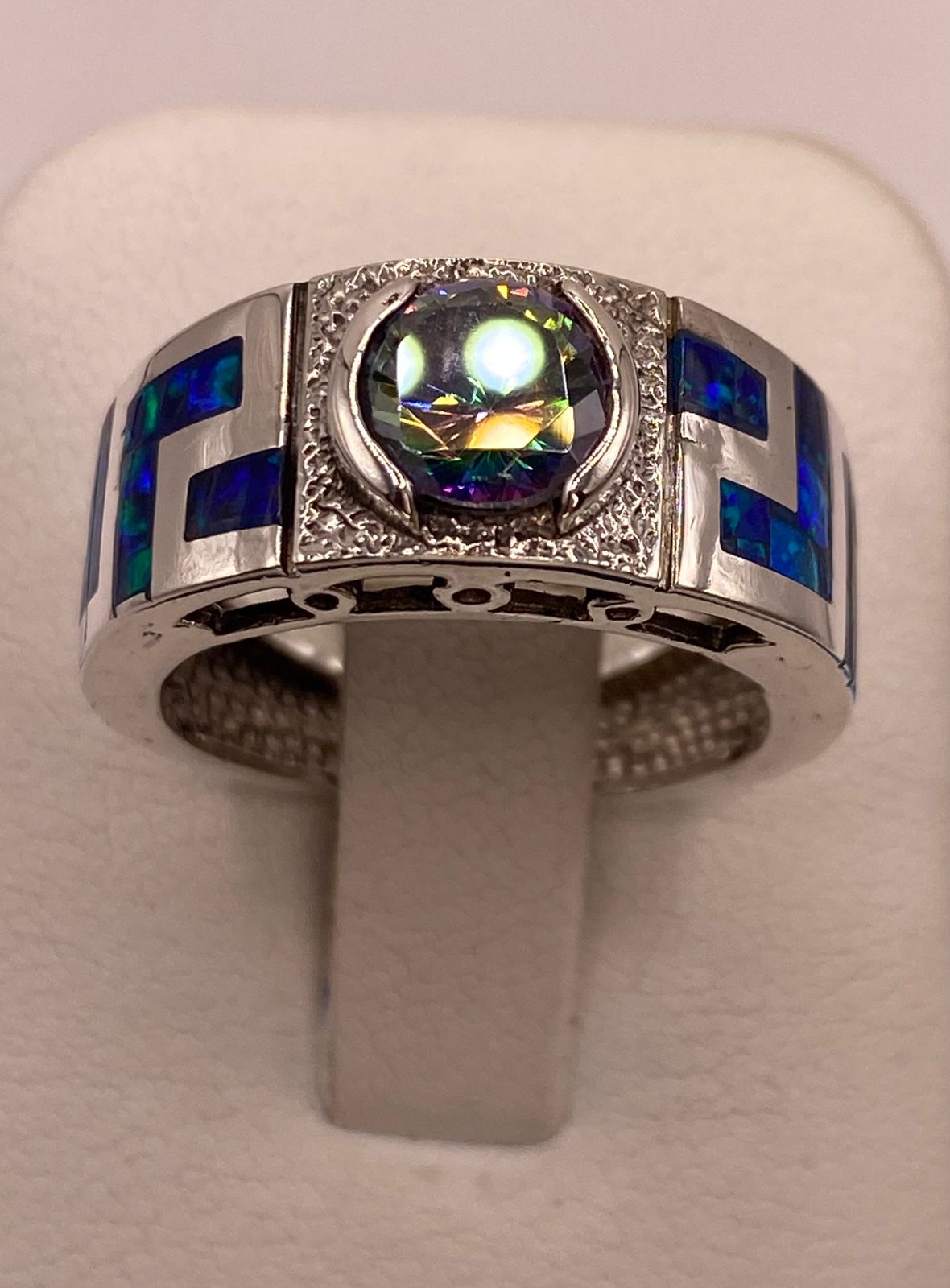 Anillo Geométrico de Plata Ley 925 con Ópalo de Fuego y Zirconia Tornasol, sello de autenticidad Plata Ley .925
