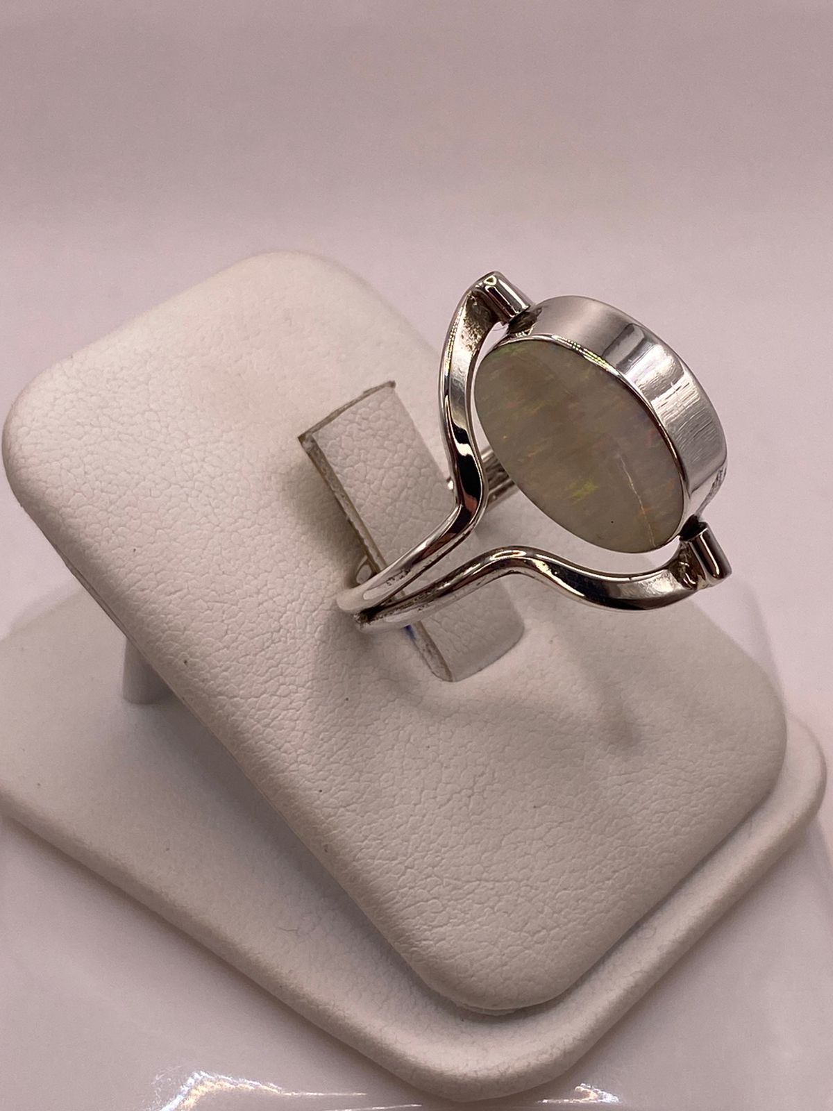 ANILLO GIRATORIO DOBLE VISTA DE ÓPALO DE FUEGO EN PLATA .925, sello de autenticidad Plata Ley .925