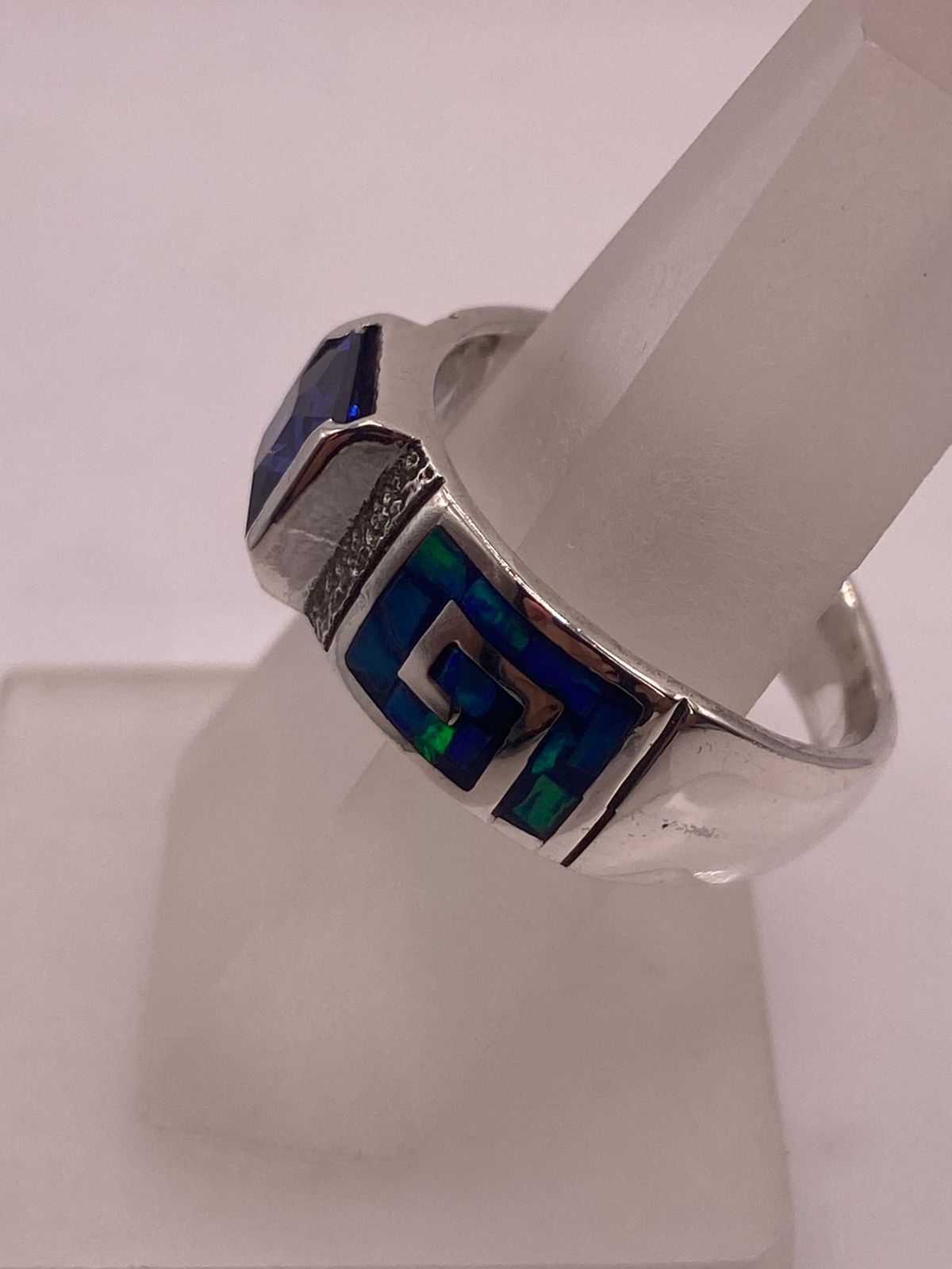 Anillo Greca Ópalo de Fuego Azul-verde & Zirconia Tanzanita Plata 950, vista de detalle