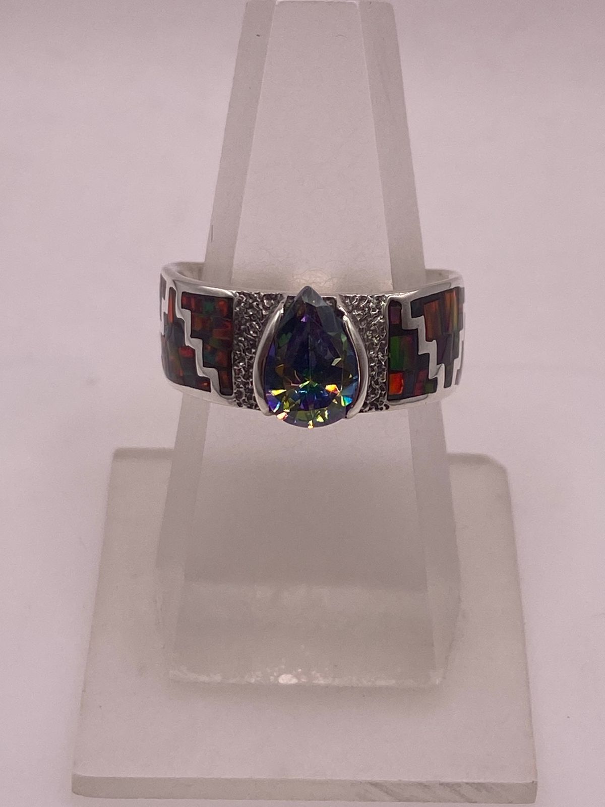 Anillo Greca Ópalo de Fuego Rojo & Zirconia Mística Plata 950 — ángulo diagonal