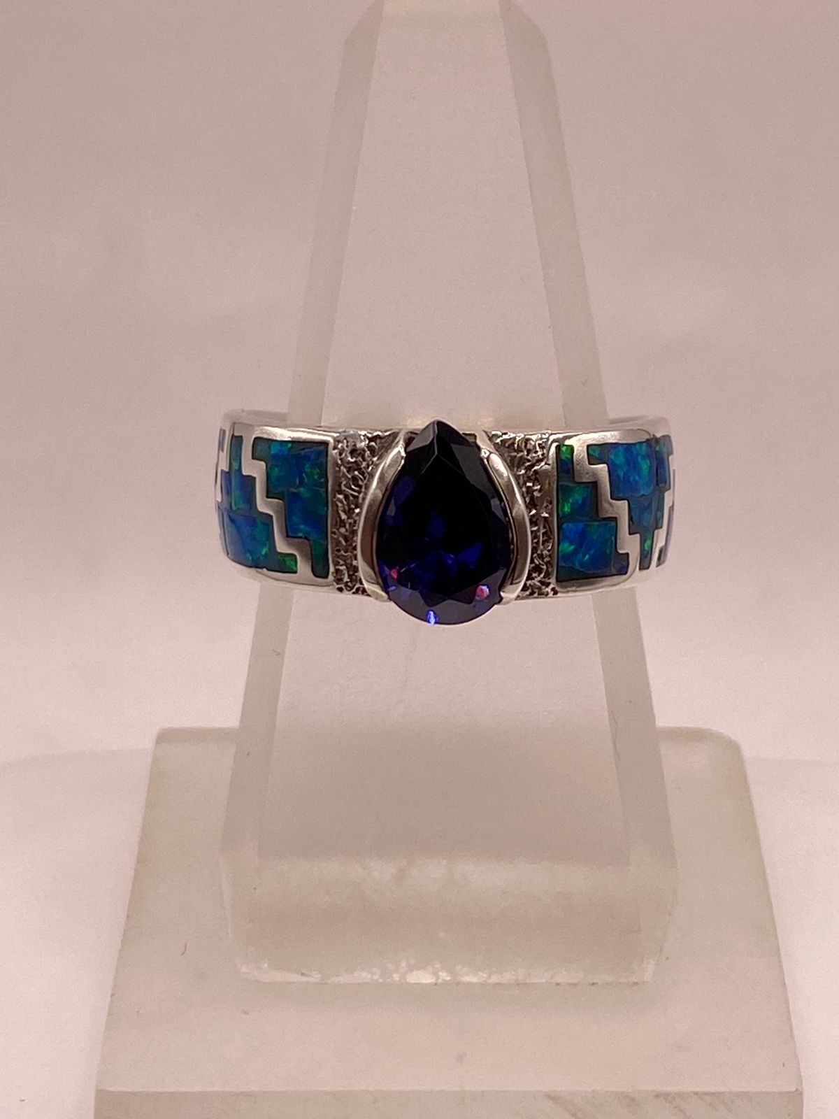 Anillo Greca con Ópalo de Fuego y Zirconia en Plata Ley .950 — ángulo diagonal