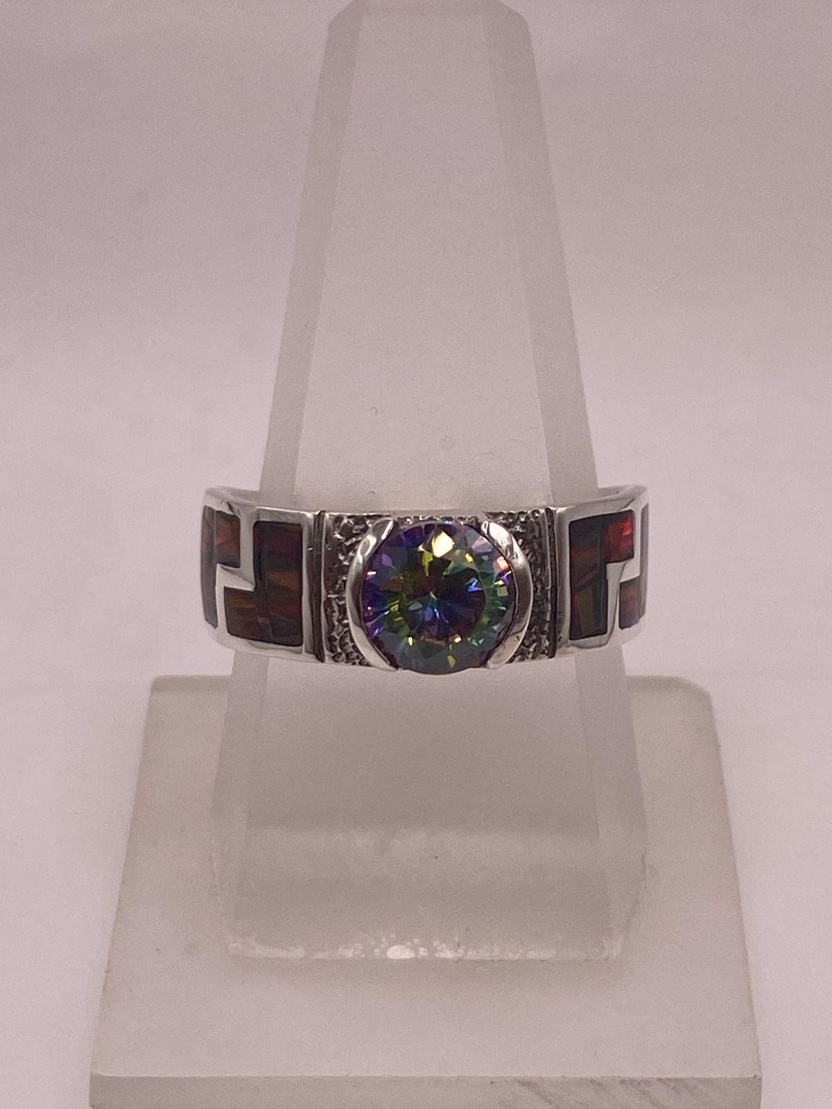 Anillo Greca Ópalo Rojo-borgoña & Zirconia Mística Arcoíris Plata 950 — ángulo diagonal