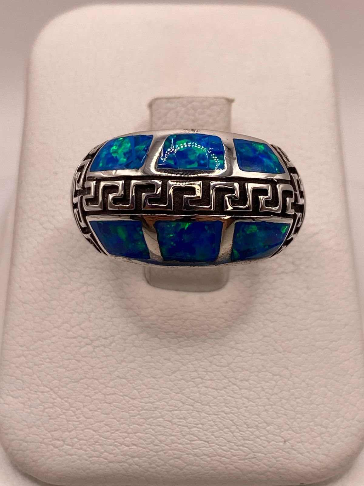 Anillo Greca de Plata Ley 950 con Ópalo de Fuego, vista lateral
