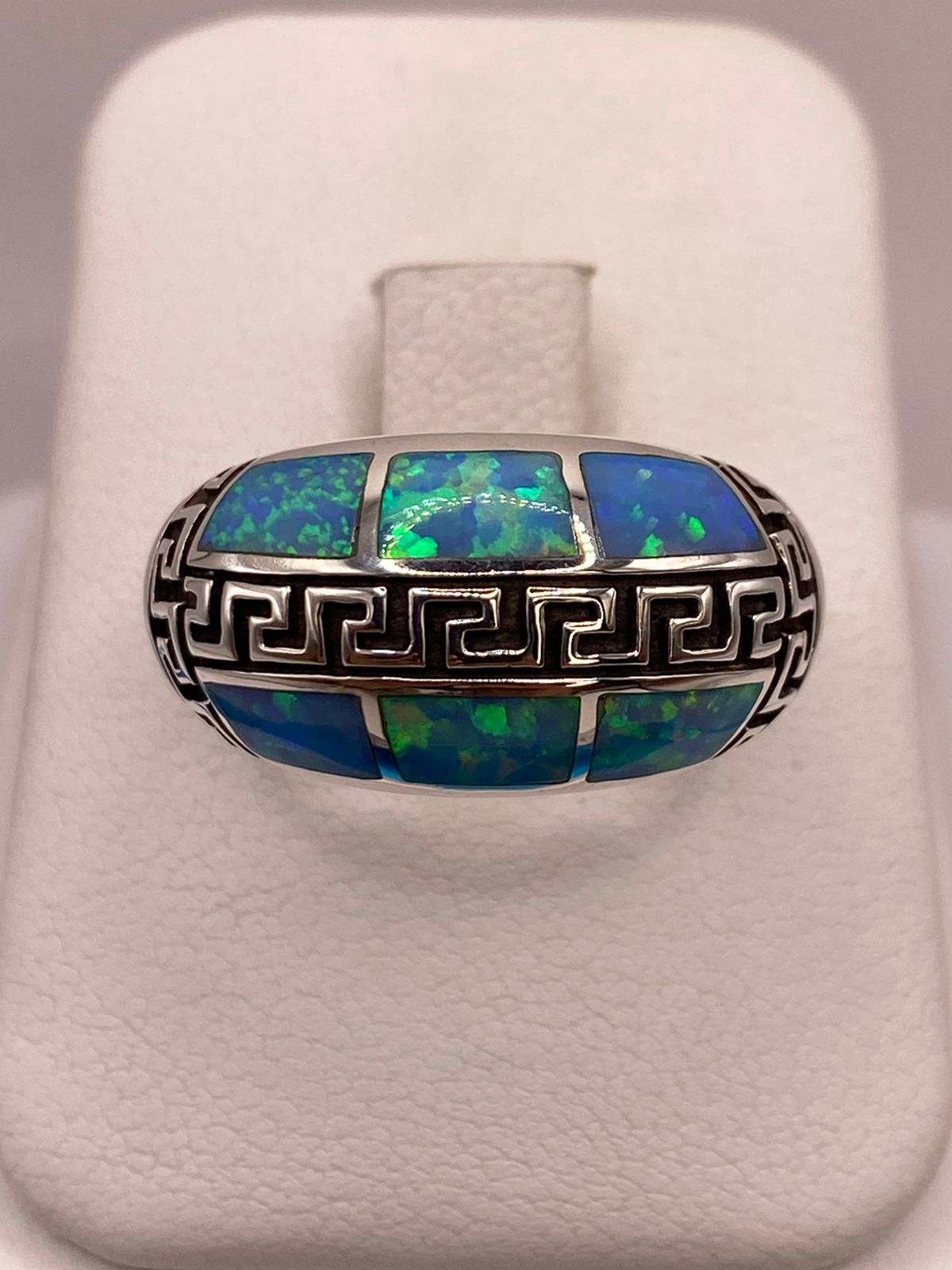Anillo Greca de Plata Ley 950 con Ópalo de Fuego Azul Cielo — detalle de acabado
