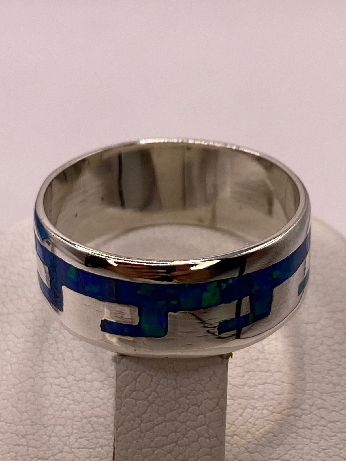 Anillo Greca de Plata Ley 950 con Ópalo de Fuego Azul Marino, vista superior