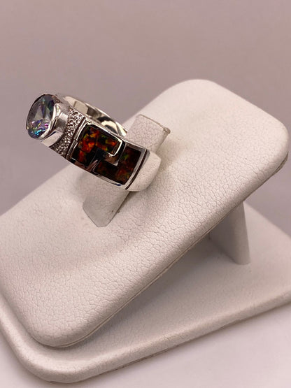 Anillo Greca de Plata Ley 950 con Ópalo de Fuego y Zirconia, vista lateral