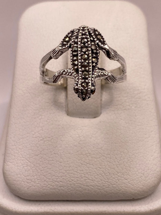 Anillo Lagartija Vintage con Marquesitas en Plata Ley 925, vista frontal
