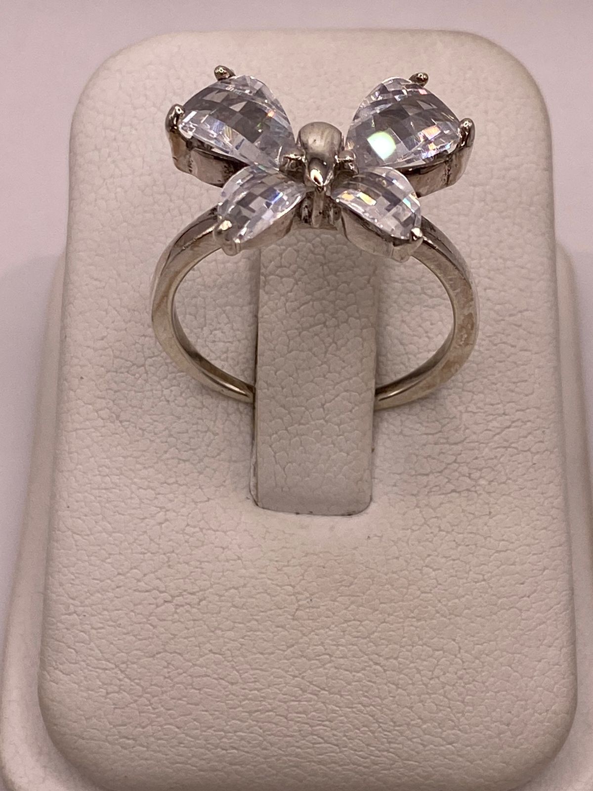 Anillo Mariposa Brillante con Zirconias en Plata Ley 925, vista frontal