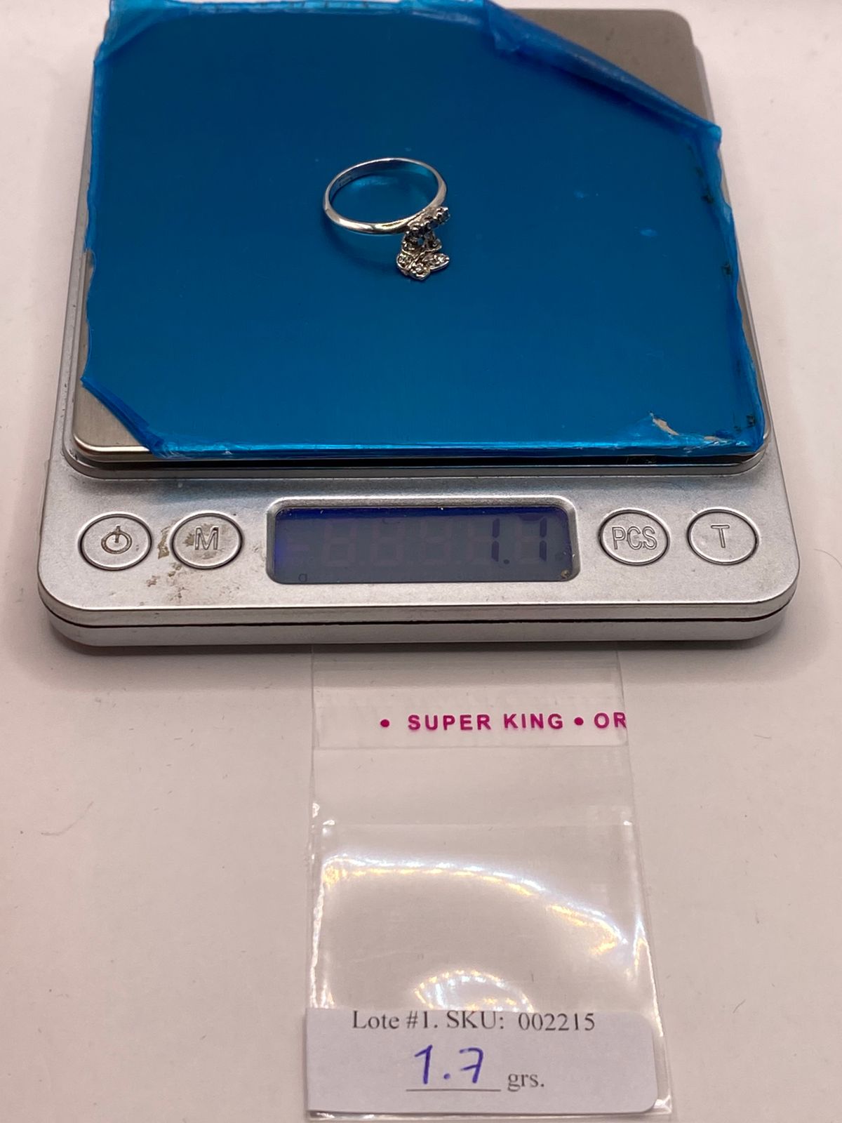 Anillo de Mariposa Colgante con Zirconias Blancas en Plata Ley 925, peso en gramos (báscula)