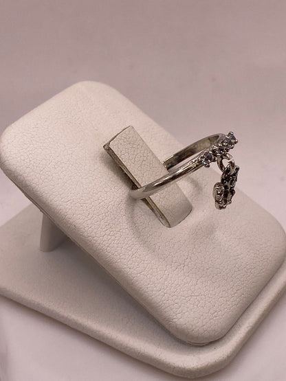 Anillo de Mariposa Colgante con Zirconias Blancas en Plata Ley 925, vista lateral