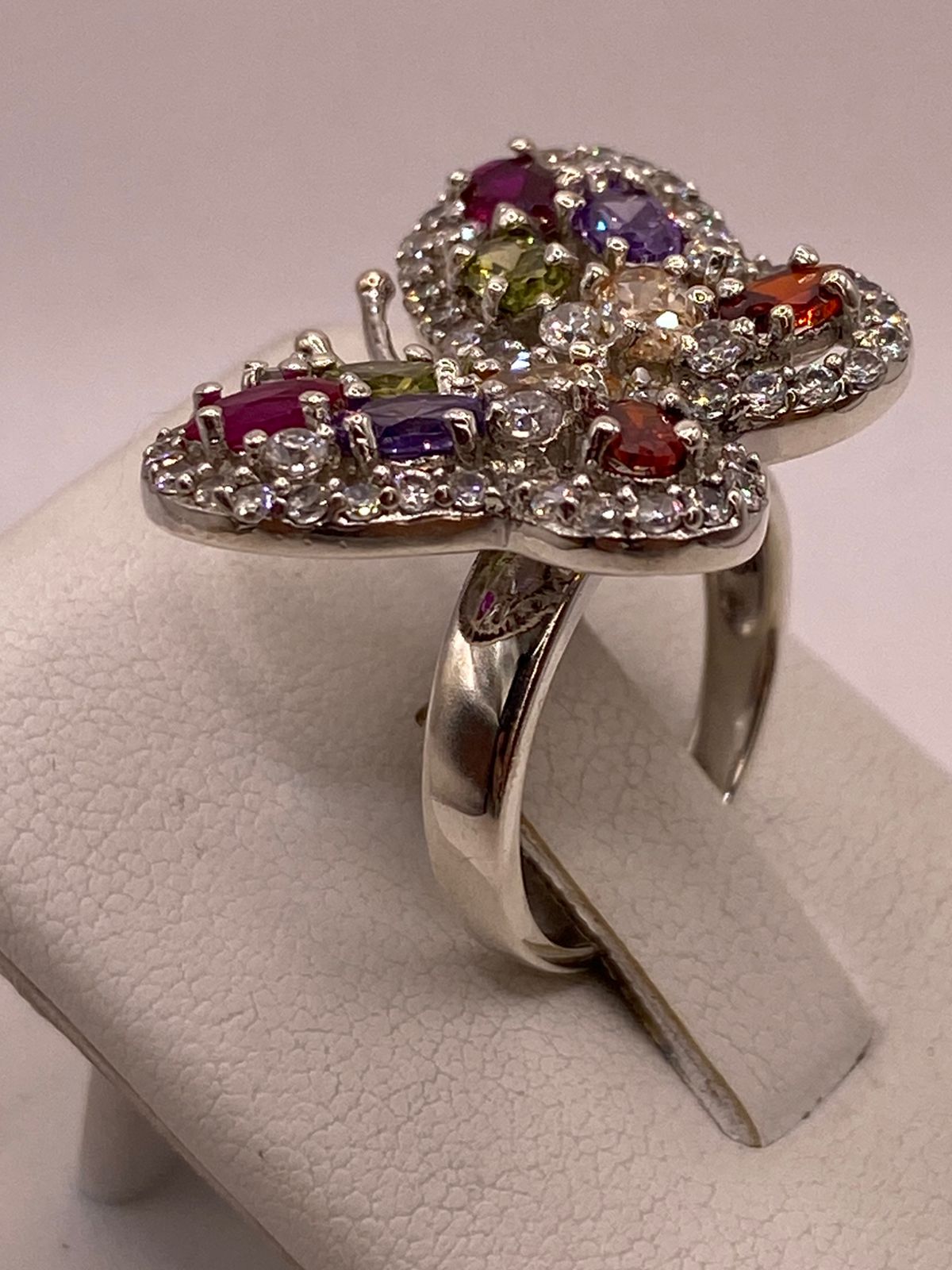 Anillo Mariposa Multicolor con Zirconias Brillantes en Plata Ley 925, vista superior