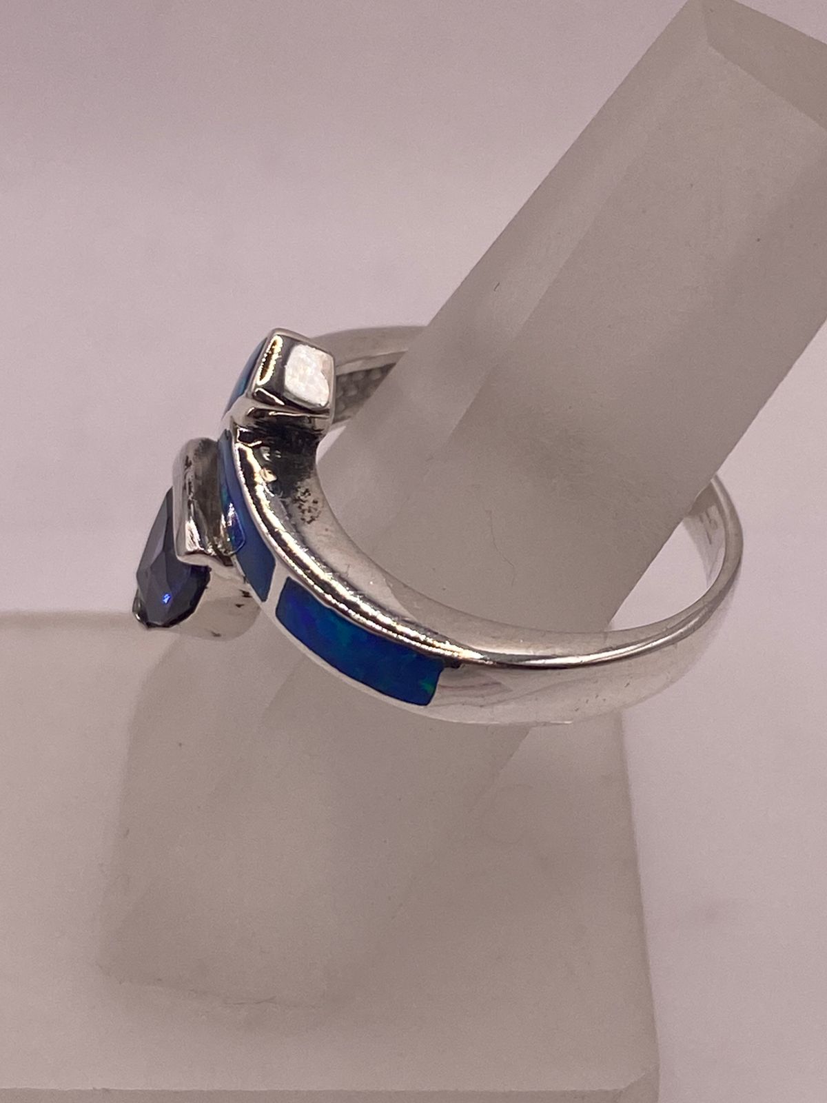 Anillo Moderno Ópalo Azul & Zirconia Tanzanita Trillion Plata 950, vista de detalle
