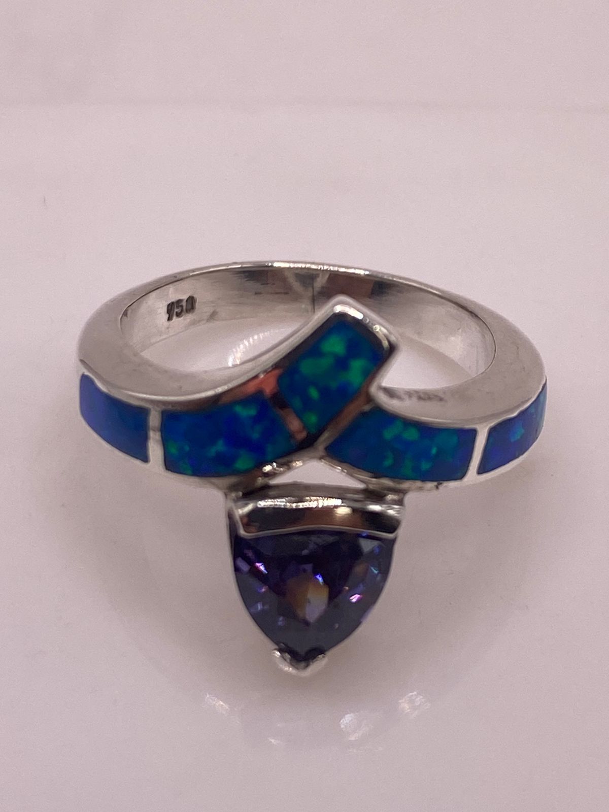 Anillo Moderno Ópalo Azul & Zirconia Tanzanita Trillion Plata 950, sello de autenticidad Plata Ley .925