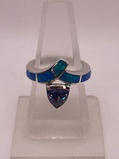 Anillo Moderno Ópalo Azul & Zirconia Tanzanita Trillion Plata 950, vista lateral