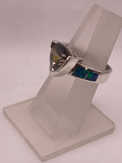 Anillo Moderno Ópalo Azul & Zirconia Trillion Cuarzo Ahumado Plata 925, vista de detalle