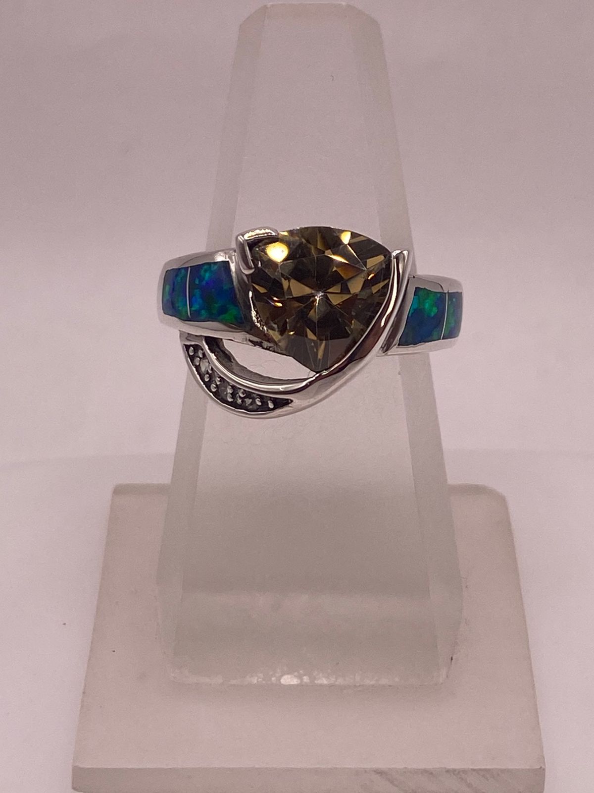 Anillo Moderno Ópalo Azul & Zirconia Trillion Cuarzo Ahumado Plata 925, vista lateral