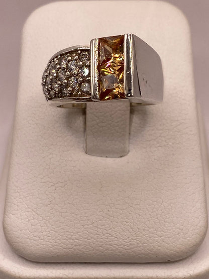 Anillo Moderno con Zirconia Color Champagne en Plata Ley 925, vista superior