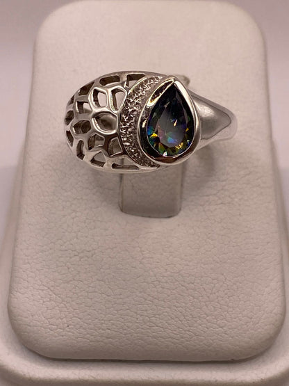 Anillo Moderno con Zirconia Iridiscente en Forma de Gota en Plata Ley 950 — imagen 9