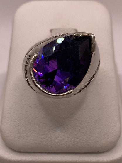 Anillo Moderno con Zirconia Morada en Plata Ley 925, vista frontal