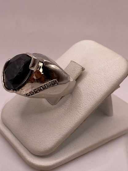 Anillo Moderno con Zirconia Negra Encorte Gota en Plata Ley 925, vista de detalle