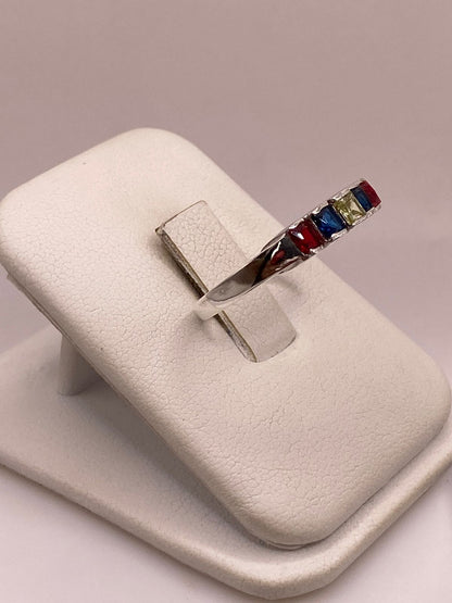 Anillo Multicolor con Zirconias en Plata Ley 925, vista lateral