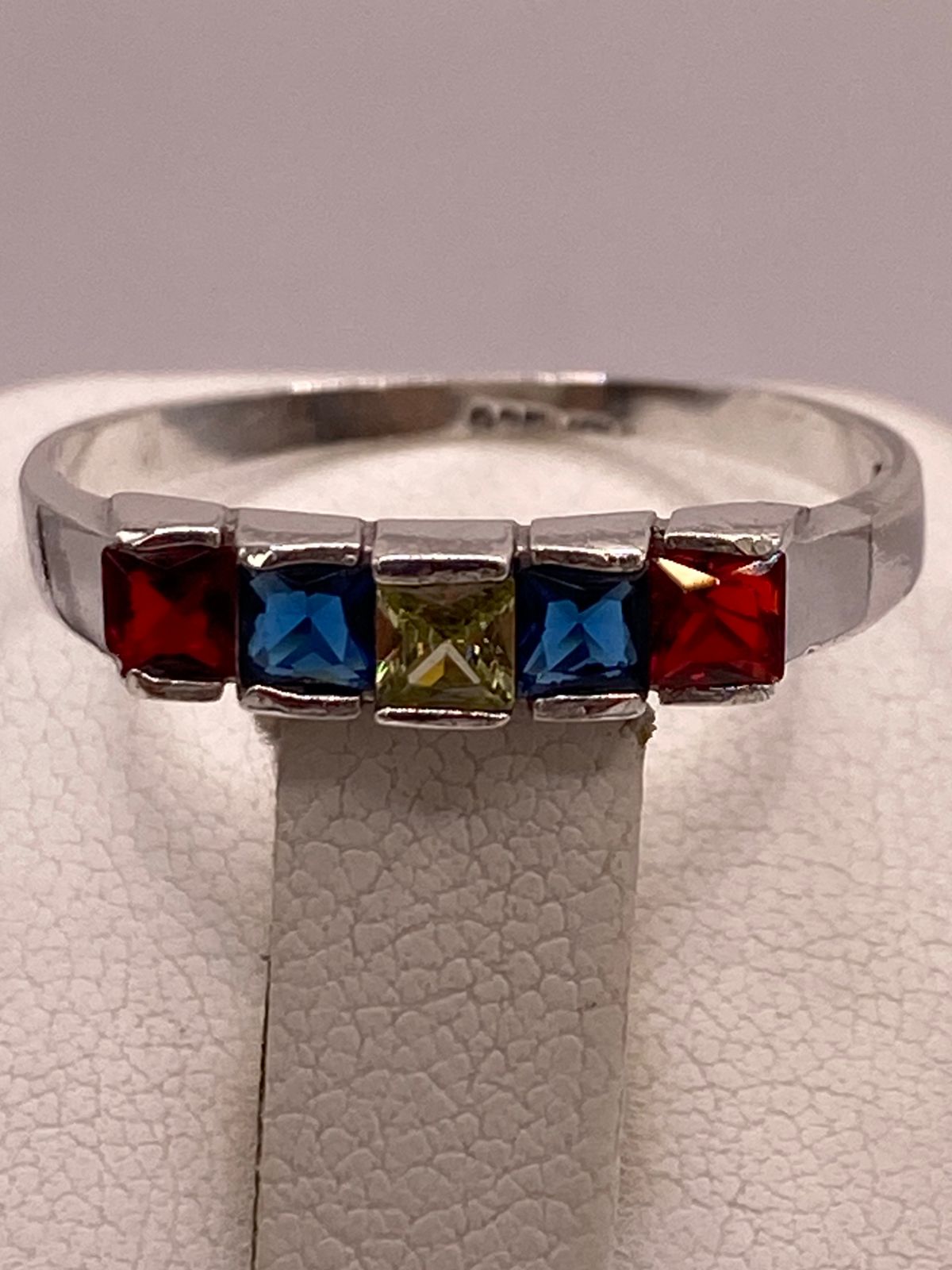 Anillo Multicolor con Zirconias en Plata Ley 925, vista superior