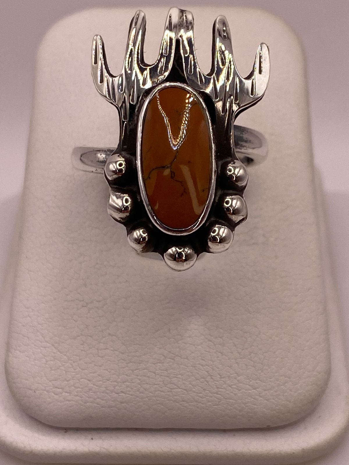 Anillo Navajo de Plata Ley 925 con Cornalina, vista de detalle