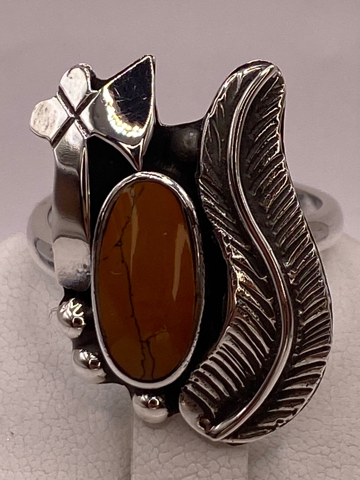 Anillo Navajo de Pluma de Plata Ley 925 con Jaspe, sello de autenticidad Plata Ley .925
