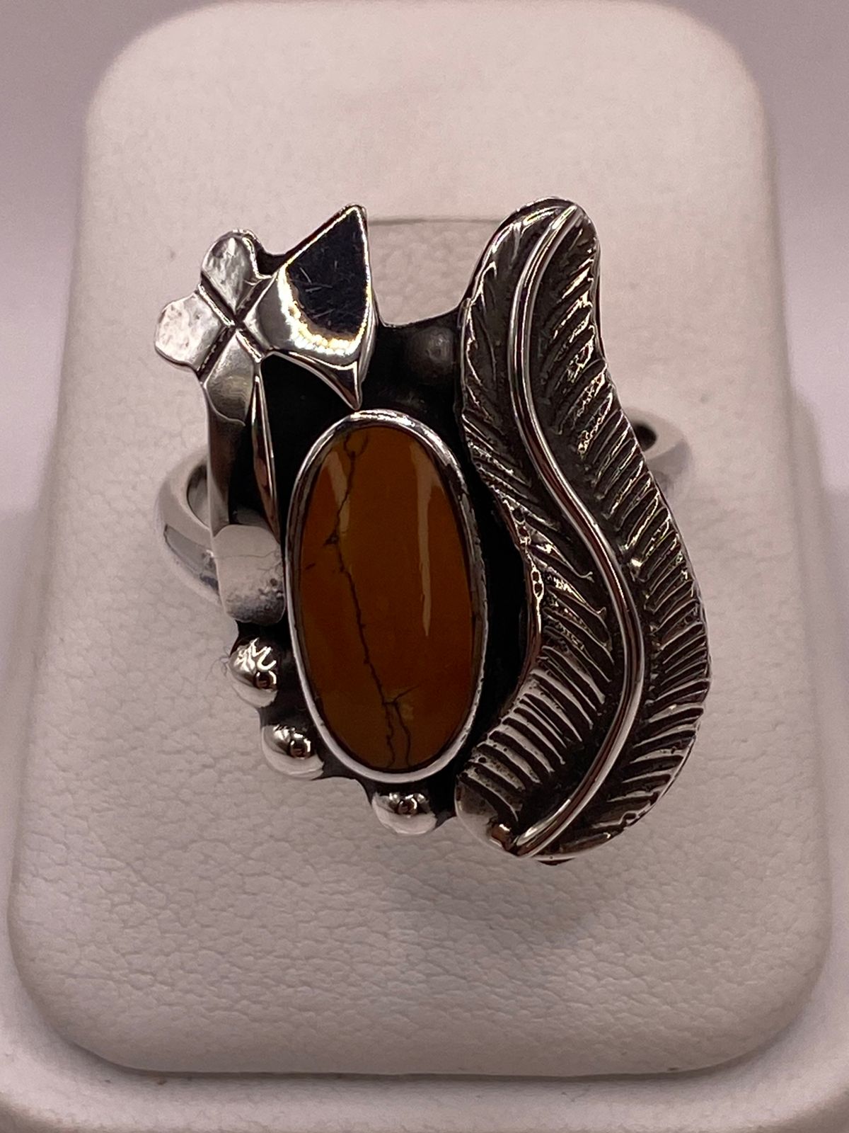 Anillo Navajo de Pluma de Plata Ley 925 con Jaspe, vista frontal