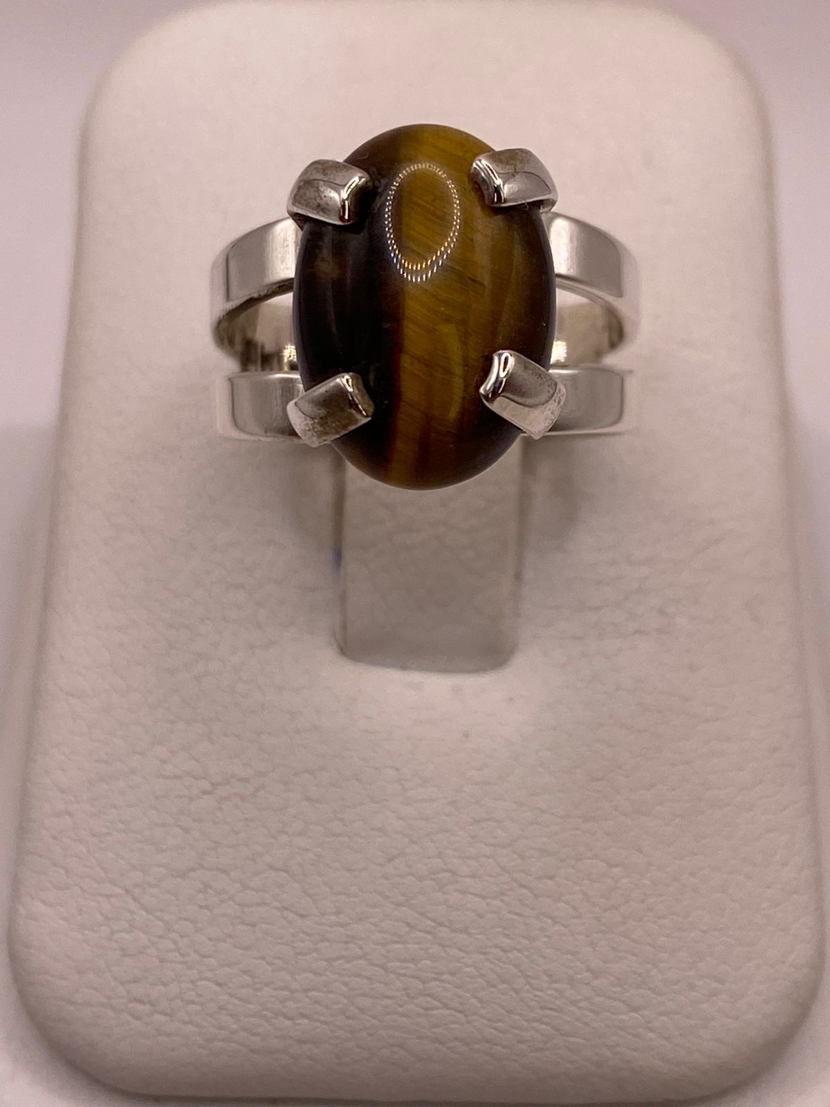 Anillo Ojo de Tigre de Plata Ley 925, vista frontal