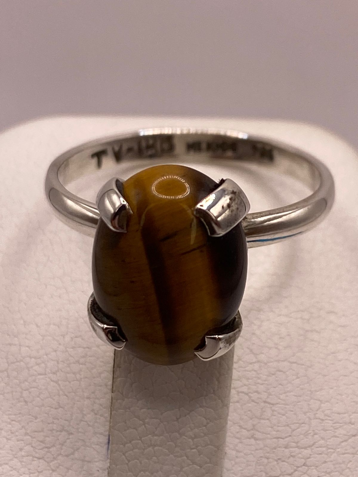 Anillo con Ojo de Tigre de Plata Ley 925, sello de autenticidad Plata Ley .925