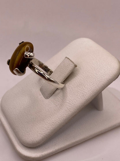 Anillo con Ojo de Tigre de Plata Ley 925, vista lateral