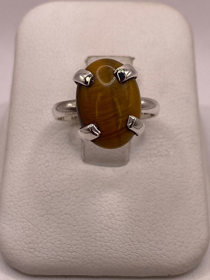 Anillo con Ojo de Tigre de Plata Ley 925, vista frontal