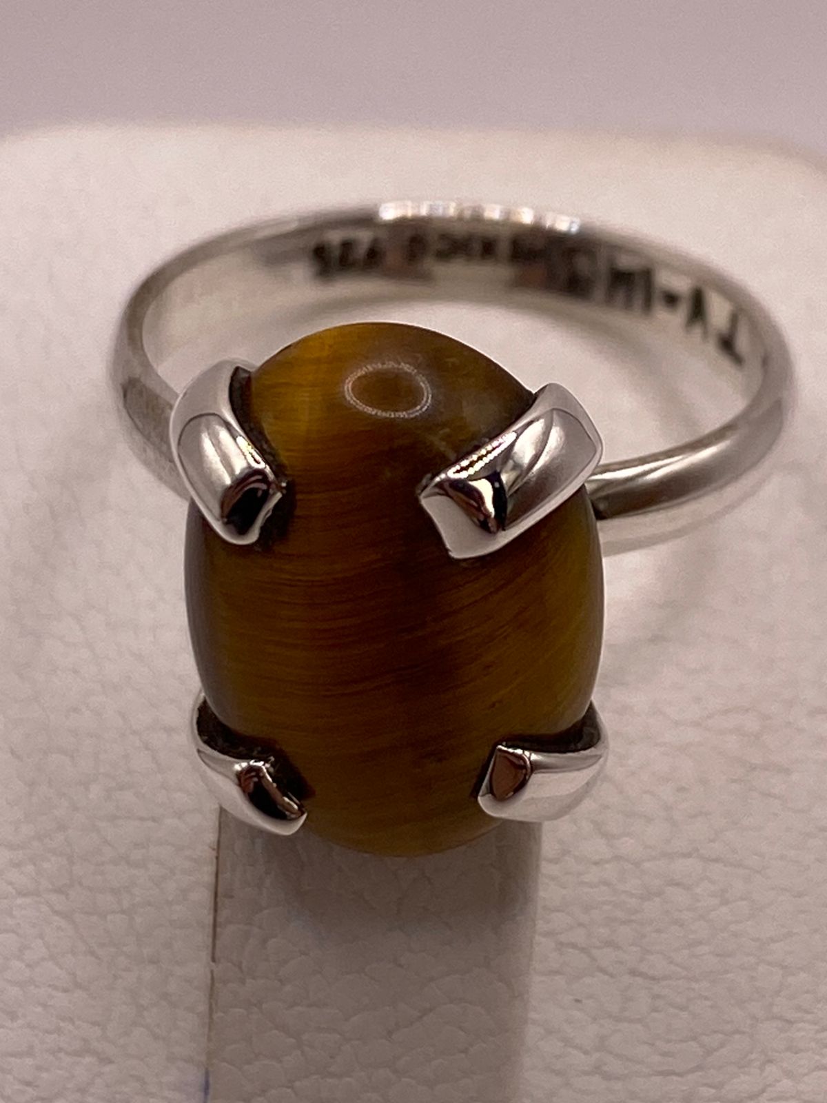 Anillo con Ojo de Tigre de Plata Ley 925, sello de autenticidad Plata Ley .925