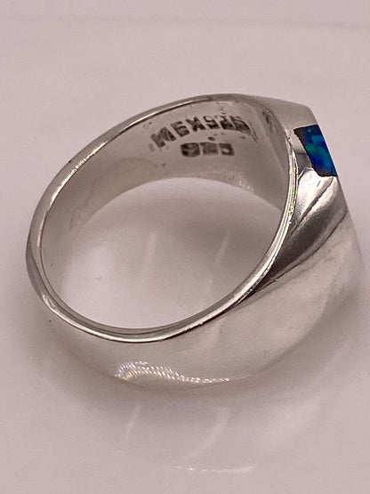 Anillo de Ópalo de Fuego Azul Iridiscente en Plata Ley .925, sello de autenticidad Plata Ley .925