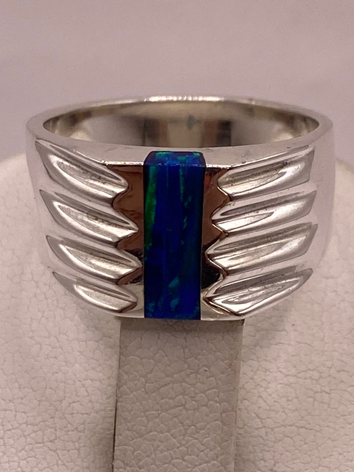 Anillo de Ópalo de Fuego Azul en Plata Ley .925, vista superior