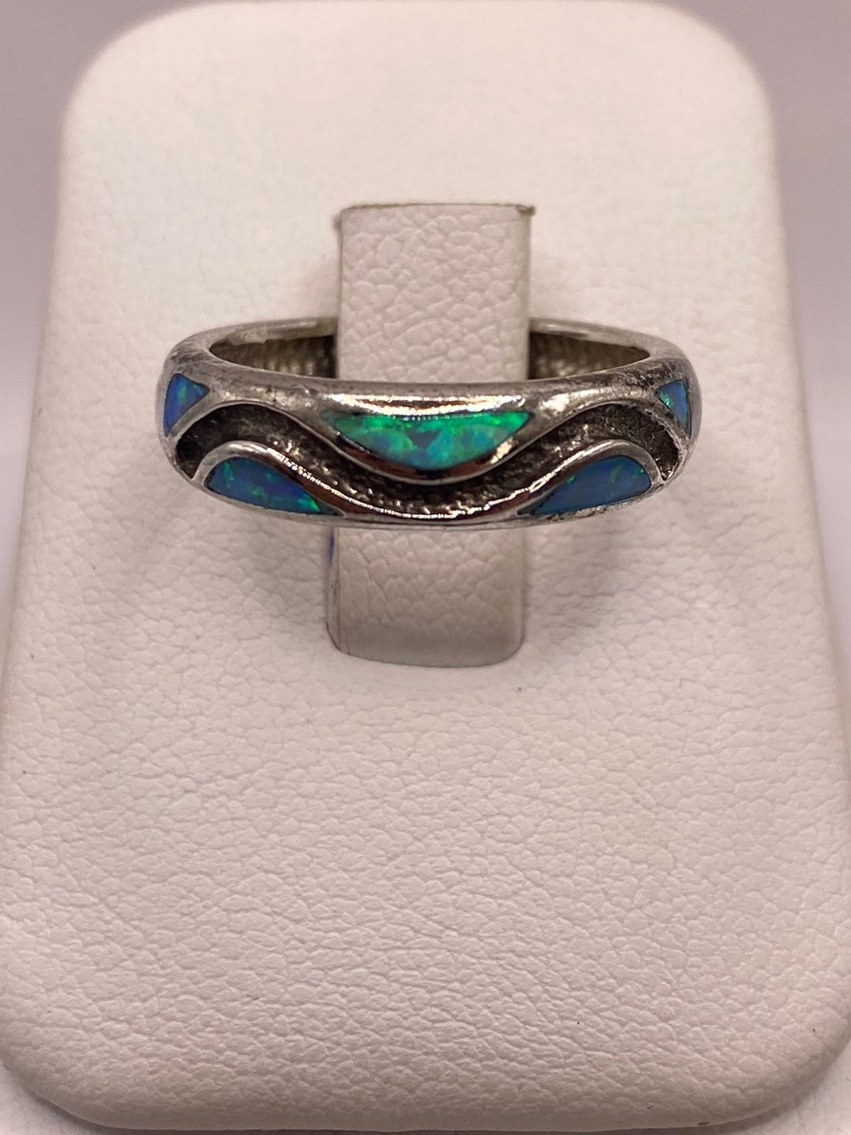 Anillo Ópalo de Fuego Azul & Verde Diseño Ondas Plata Ley 950 — ángulo diagonal