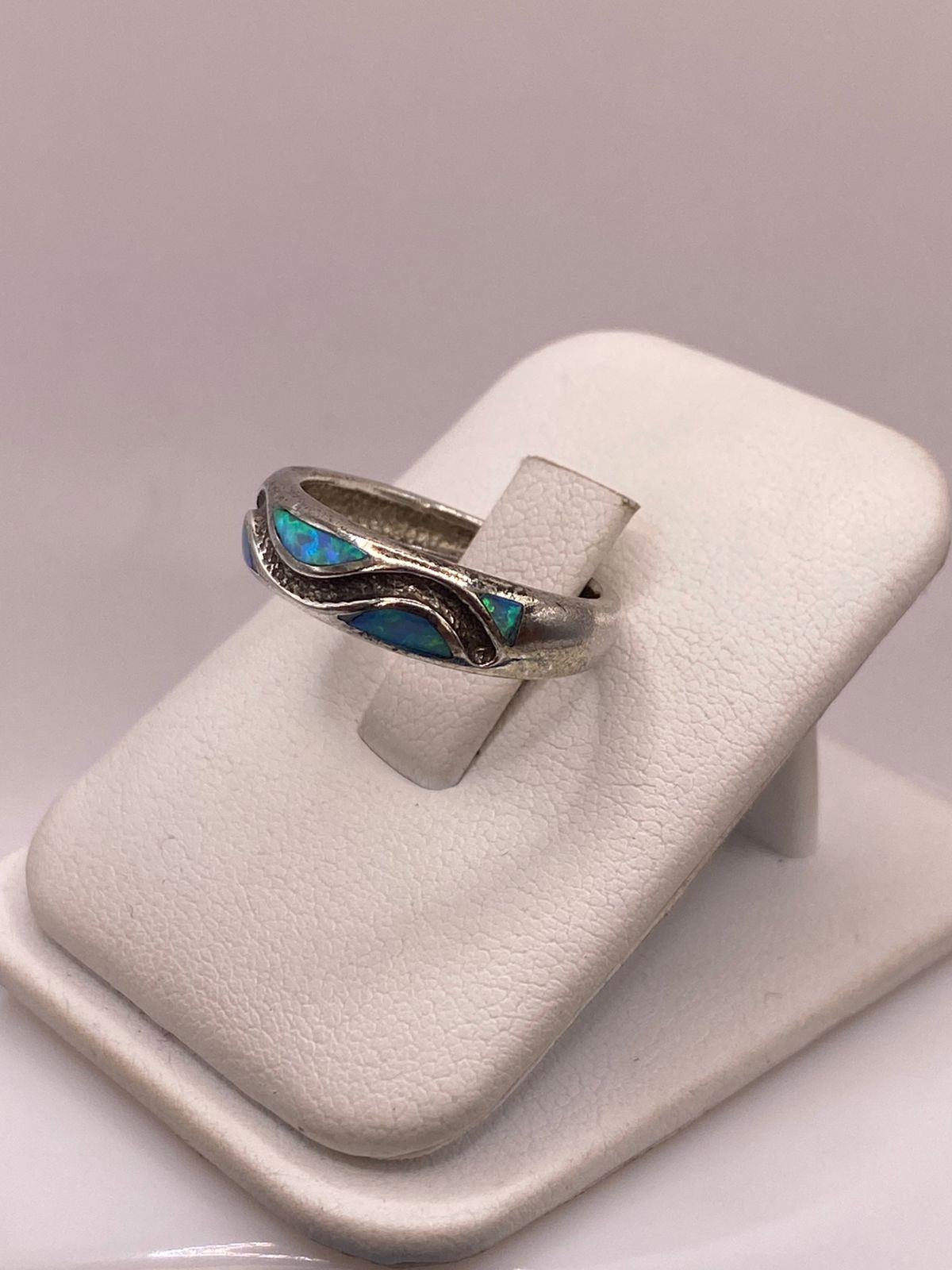 Anillo Ópalo de Fuego Azul & Verde Diseño Ondas Plata Ley 950, vista frontal