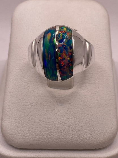 Anillo de Ópalo de Fuego Multicolor Iridiscente en Plata Ley .925, vista frontal