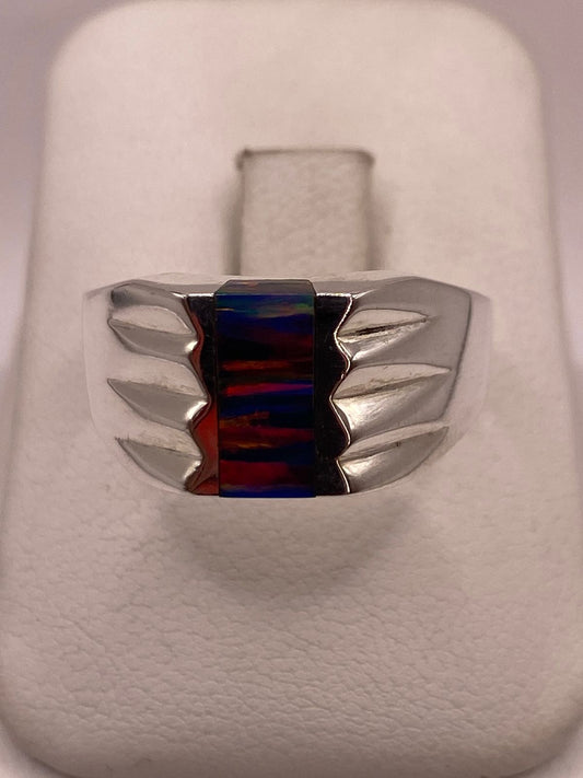 Anillo de Ópalo de Fuego Multicolor Iridiscente en Plata Ley .925 — vista lateral