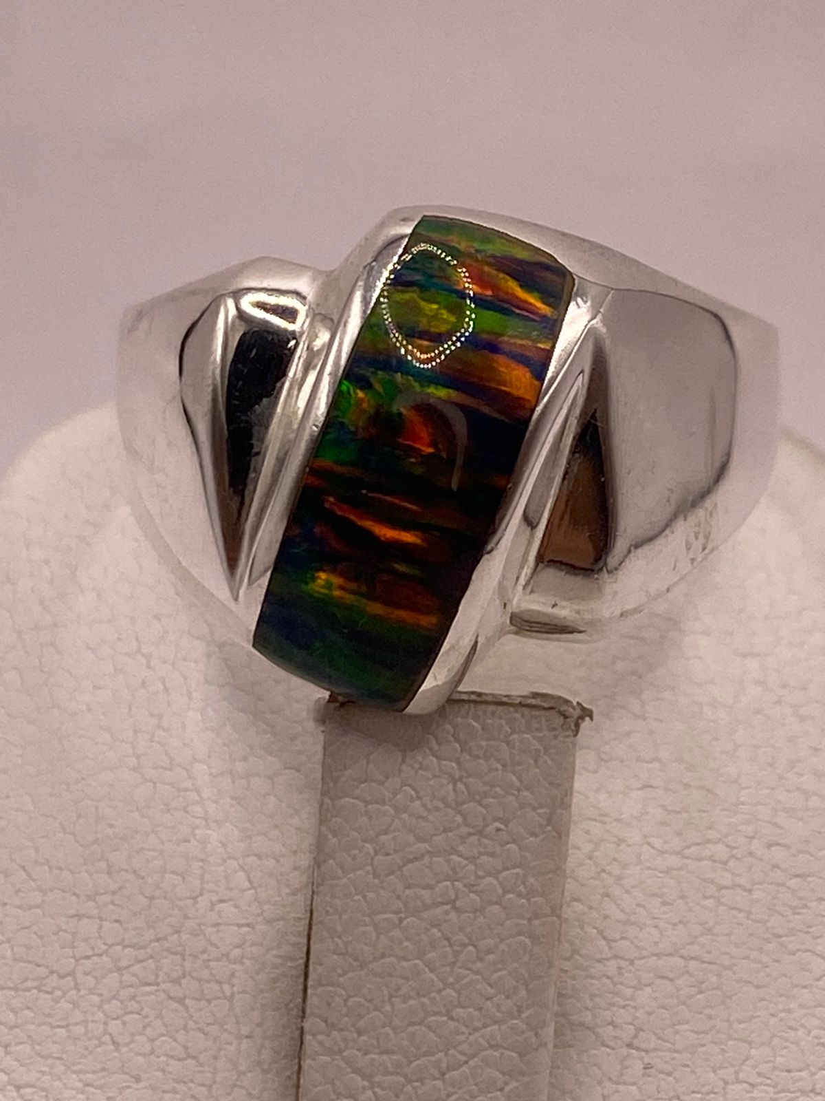 Anillo de Ópalo de Fuego Multicolor en Plata Ley 925, vista superior