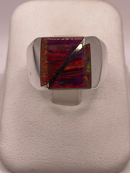 Anillo de Ópalo de Fuego Multicolor en Plata Ley .925, vista frontal