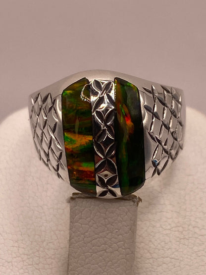 Anillo con Ópalo de Fuego Multicolor en Plata Ley .950, sello de autenticidad Plata Ley .925